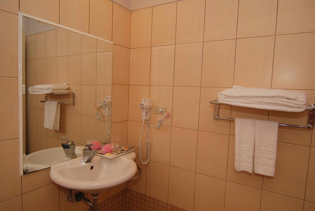 Beckham Motel Luzhu Buitenkant foto