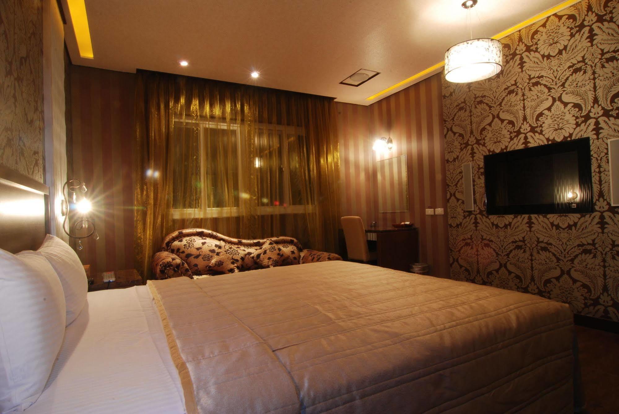 Beckham Motel Luzhu Buitenkant foto
